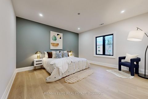 Photo 40 at 160 Lawrence Avenue, Harding, Richmond Hill