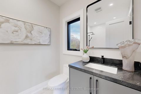 Photo 44 at 160 Lawrence Avenue, Harding, Richmond Hill