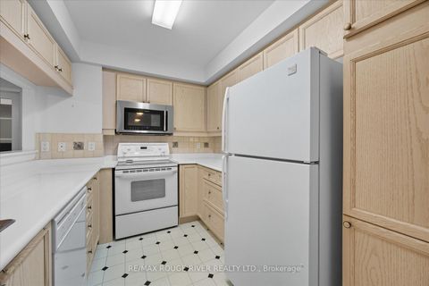 Photo 11 at 513 - 452 Scarborough Golf Road, Woburn, Toronto