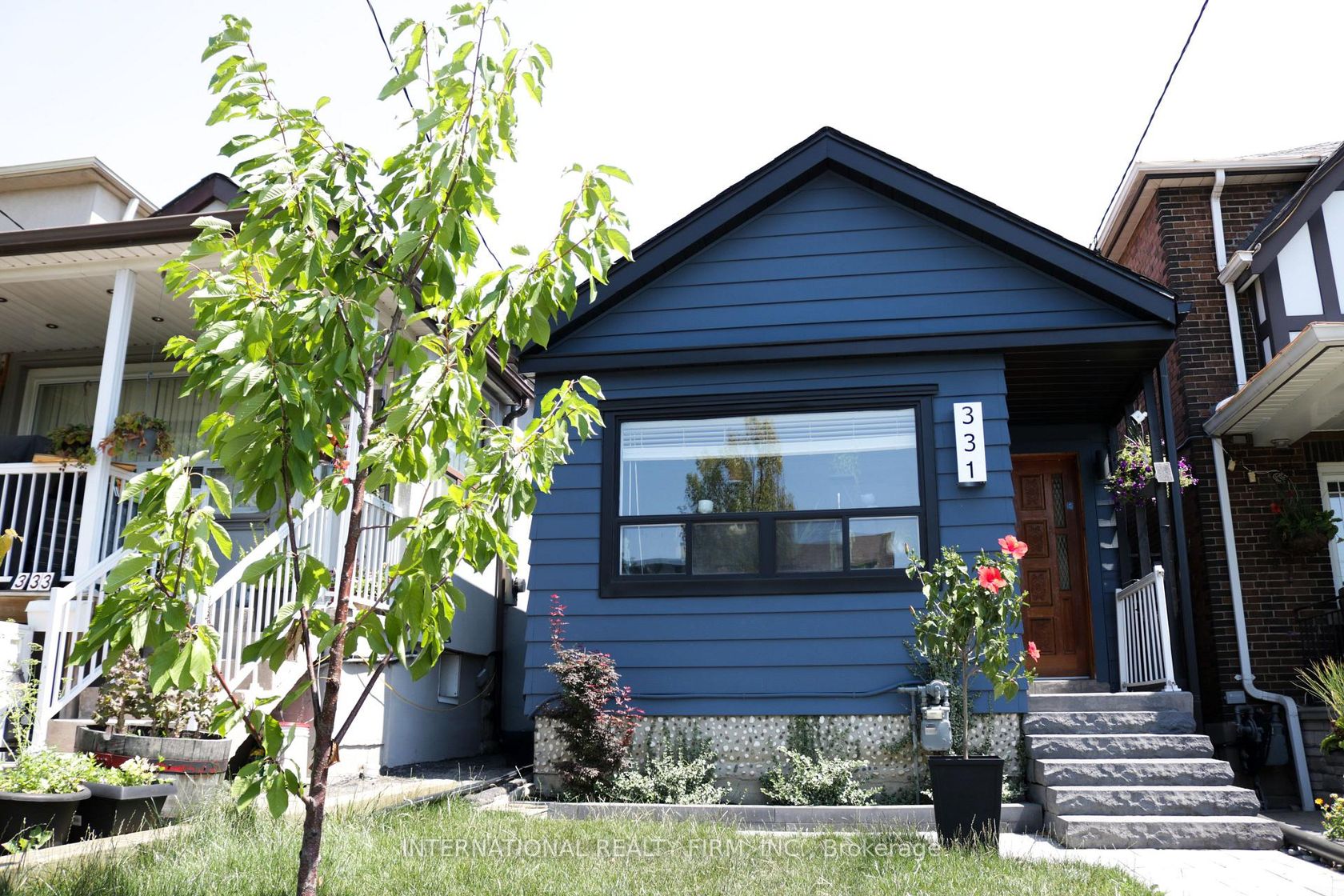 331 Mcroberts Avenue N, Fairbank, Toronto 