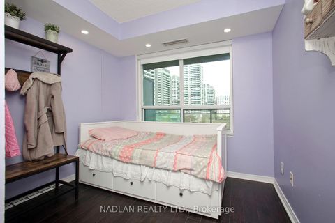 Photo 8 at 615 - 39 ONEIDA Crescent, Langstaff, Richmond Hill