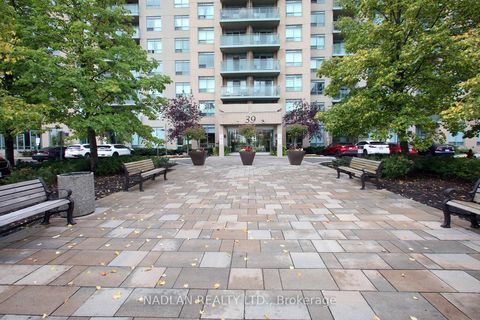 Photo 13 at 615 - 39 ONEIDA Crescent, Langstaff, Richmond Hill