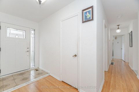 Photo 5 at 2 Del Ria Drive, Maple Leaf, Toronto