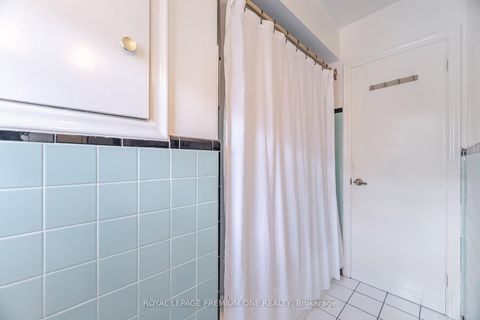 Photo 18 at 2 Del Ria Drive, Maple Leaf, Toronto