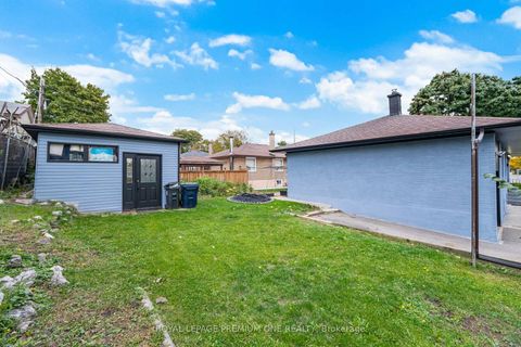 Photo 27 at 2 Del Ria Drive, Maple Leaf, Toronto