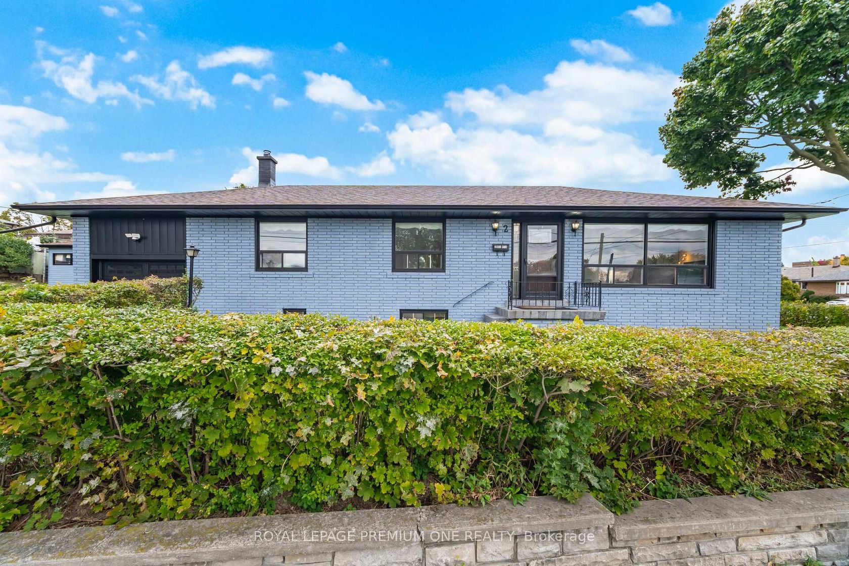 Photo 1 at 2 Del Ria Drive, Maple Leaf, Toronto Photo 1 at 2 Del Ria Drive, Maple Leaf, Toronto