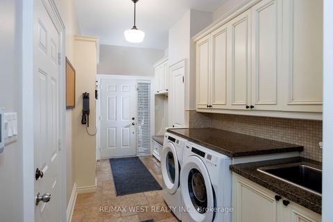Photo 17 at 37 Cedarland Drive, Rosethorn, Toronto