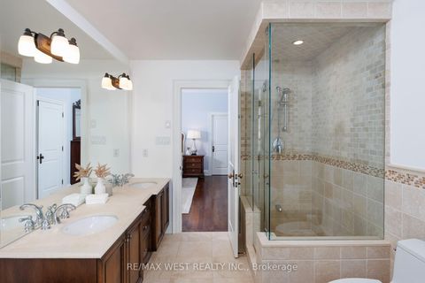Photo 20 at 37 Cedarland Drive, Rosethorn, Toronto