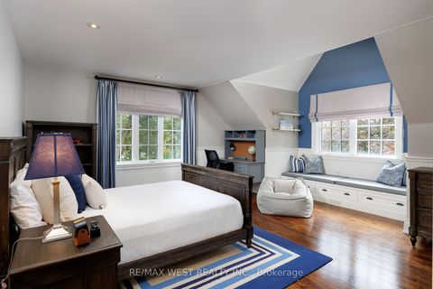 Photo 21 at 37 Cedarland Drive, Rosethorn, Toronto