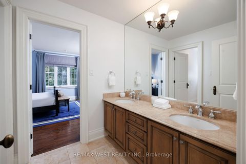 Photo 24 at 37 Cedarland Drive, Rosethorn, Toronto