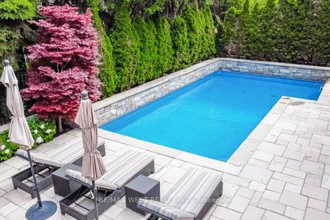 Photo 36 at 37 Cedarland Drive, Rosethorn, Toronto