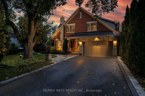 Photo 44 at 37 Cedarland Drive, Rosethorn, Toronto