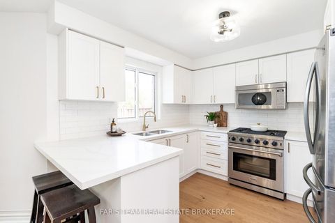 Photo 3 at 102 Country Lane, Painswick South, Barrie