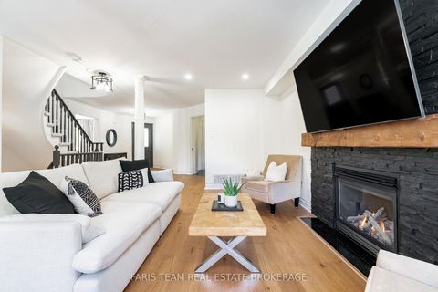 Photo 18 at 102 Country Lane, Painswick South, Barrie