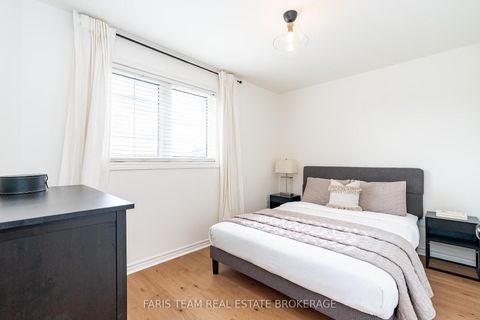 Photo 28 at 102 Country Lane, Painswick South, Barrie