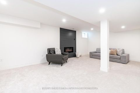 Photo 32 at 102 Country Lane, Painswick South, Barrie