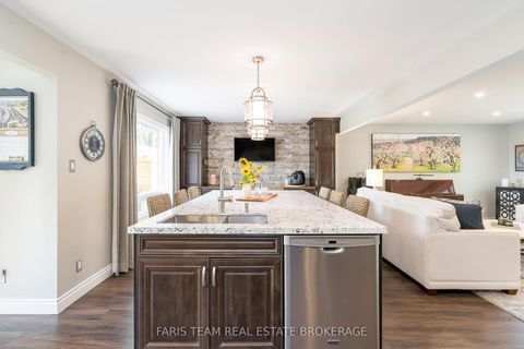 Photo 9 at 2032 Chantler Street, Stroud, Innisfil