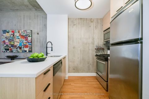 Photo 11 at 614 - 138 Princess Street, Moss Park, Toronto