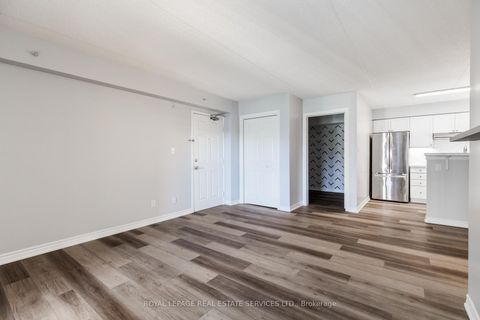 Photo 4 at 308 - 1480 Bishops Gate, GA Glen Abbey, Oakville