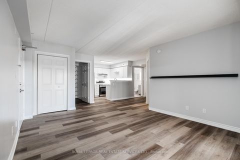 Photo 5 at 308 - 1480 Bishops Gate, GA Glen Abbey, Oakville