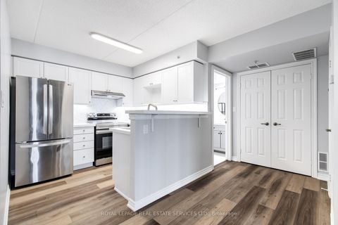 Photo 6 at 308 - 1480 Bishops Gate, GA Glen Abbey, Oakville