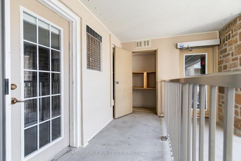 Photo 17 at 308 - 1480 Bishops Gate, GA Glen Abbey, Oakville