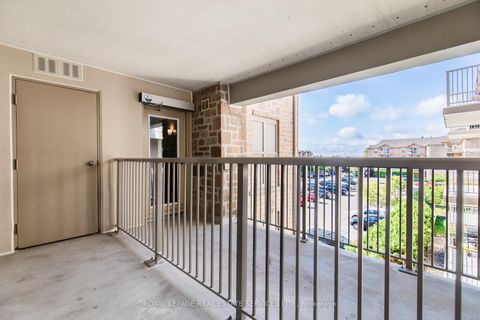 Photo 18 at 308 - 1480 Bishops Gate, GA Glen Abbey, Oakville