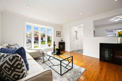 Photo 6 at 952 Oklahoma Drive, West Shore, Pickering