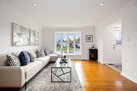 Photo 9 at 952 Oklahoma Drive, West Shore, Pickering