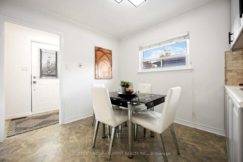 Photo 15 at 952 Oklahoma Drive, West Shore, Pickering