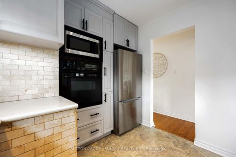 Photo 20 at 952 Oklahoma Drive, West Shore, Pickering