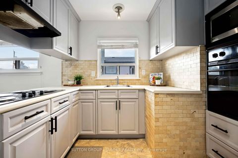 Photo 25 at 952 Oklahoma Drive, West Shore, Pickering