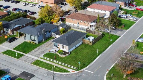 Photo 42 at 952 Oklahoma Drive, West Shore, Pickering