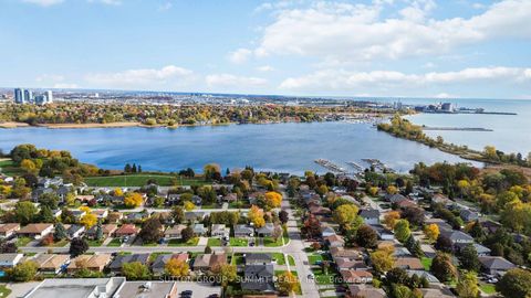 Photo 44 at 952 Oklahoma Drive, West Shore, Pickering