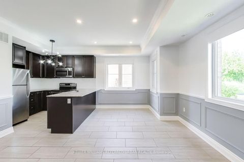 Photo 1 at 231 - 380 Hopewell Avenue, Belgravia, Toronto
