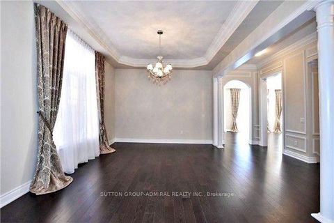 Photo 4 at 107 Queen Filomena Avenue, Patterson, Vaughan