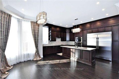 Photo 10 at 107 Queen Filomena Avenue, Patterson, Vaughan