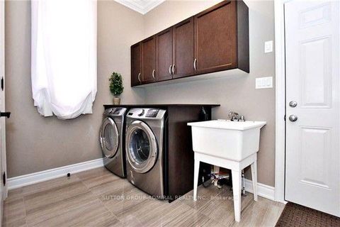 Photo 13 at 107 Queen Filomena Avenue, Patterson, Vaughan