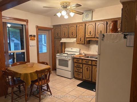 Photo 5 at 8 Normanna Avenue, Oakwood Village, Toronto