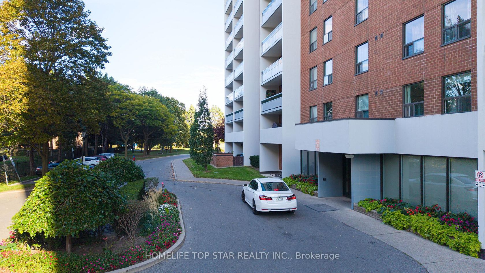 Photo 1 at 501 - 1250 Bridletowne Circle, L'Amoreaux, Toronto Photo 1 at 501 - 1250 Bridletowne Circle, L'Amoreaux, Toronto