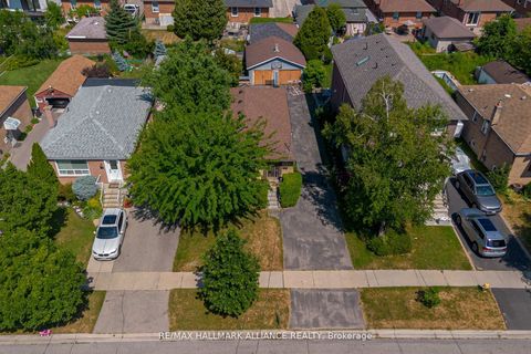 Photo 3 at 43 Trueman Avenue, City Centre West, Toronto