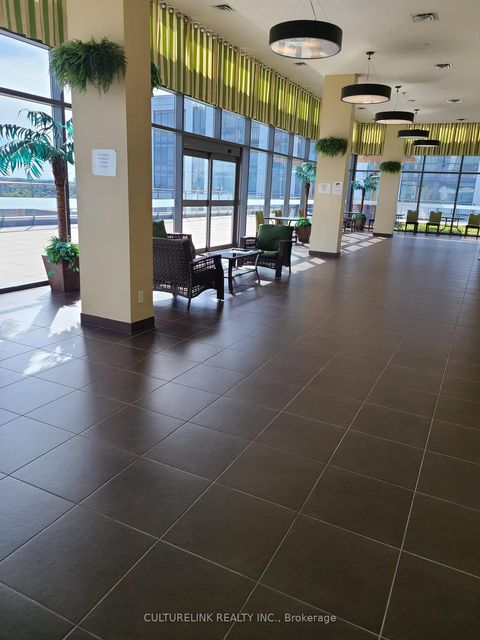 Photo 2 at 633 - 11211 Yonge Street, Devonsleigh, Richmond Hill Photo 2 at 633 - 11211 Yonge Street, Devonsleigh, Richmond Hill