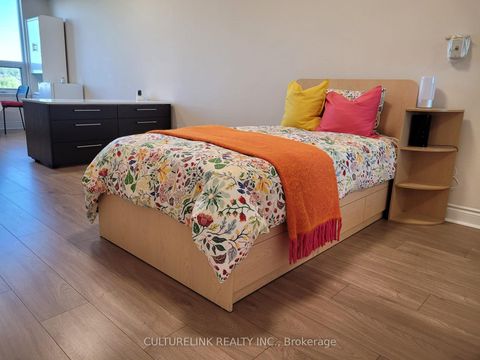 Photo 9 at 633 - 11211 Yonge Street, Devonsleigh, Richmond Hill