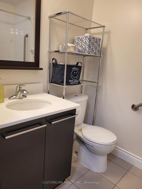 Photo 10 at 633 - 11211 Yonge Street, Devonsleigh, Richmond Hill