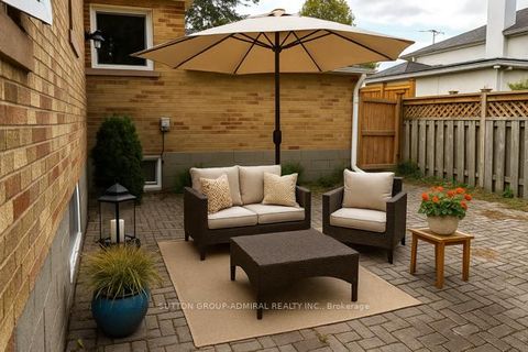 Photo 3 at 52 Acton Avenue, Bathurst Manor, Toronto