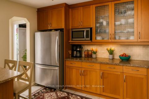 Photo 5 at 52 Acton Avenue, Bathurst Manor, Toronto