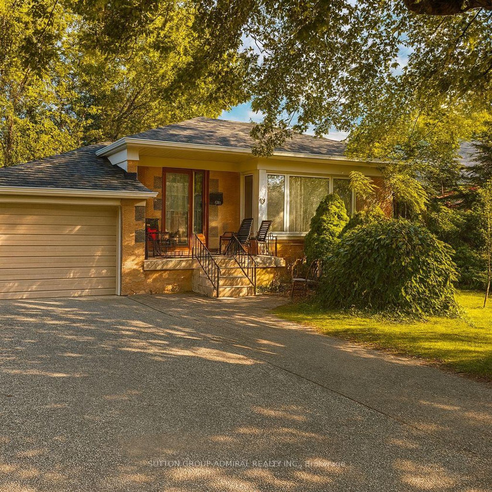 52 Acton Avenue, Bathurst Manor, Toronto photo number 2