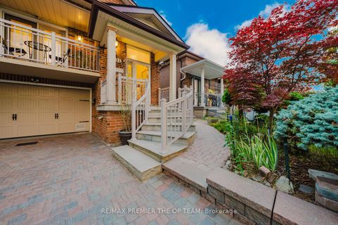 Photo 2 at 11 Imperial Court, East Woodbridge, Vaughan