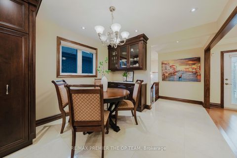 Photo 7 at 11 Imperial Court, East Woodbridge, Vaughan