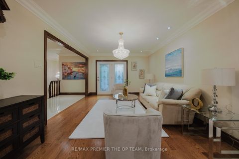 Photo 13 at 11 Imperial Court, East Woodbridge, Vaughan